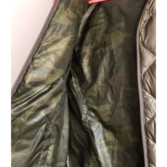 Gerry Packable Reversible Down Hooded Vest Olive Camo - Picture 7 of 8
